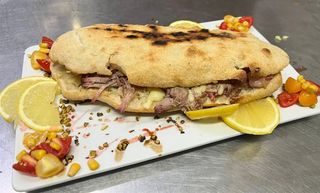 Pulled Pork, funghi e pachino