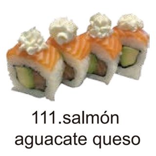 111. Urumaki De Salmón Con Aguacate Y Queso (8 Pza.)