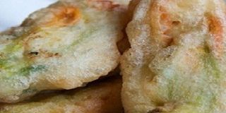 Fiori di zucca con alici e mozzarella - 1 pezzo