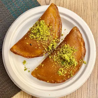 Katayef with cheese 