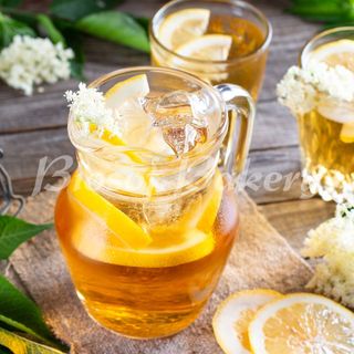 Домашна лимонада от цвят от бъз