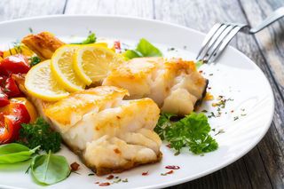 Lombo de Bacalhau Com Pimentos e Puré de Grão