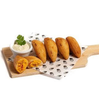 Mini Empanadas de Pollo Típicas de Venezuela