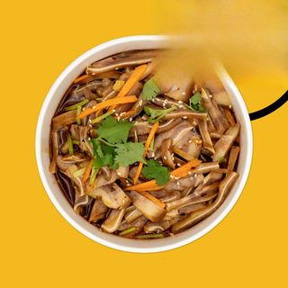 Orecchie di maiale in olio rosso