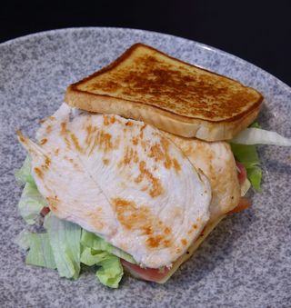 Sándwich boky pollo