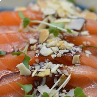 Chirashi salmone