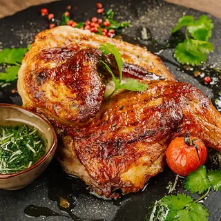 Un Poulet Rôti Entier Complet