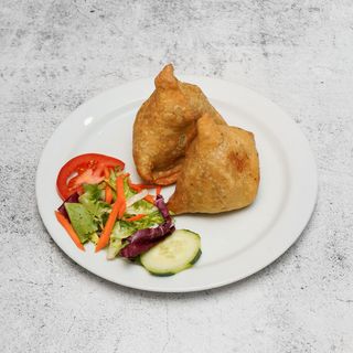 8. Samosa (2 unidades)  (Contiene Gluten)