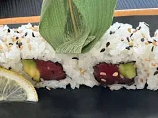 Uramaki di tonno