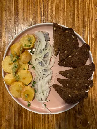 Herring with potatoes and pickled onions