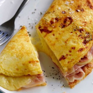 Omelette Jambon-Fromage