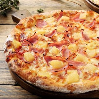 Pizza Hawaiian