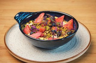 Pistachio cream with raspberry