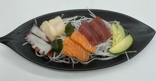 28. Sashimi Combo (8 Pzas.)