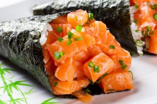 9. Salmão Temaki