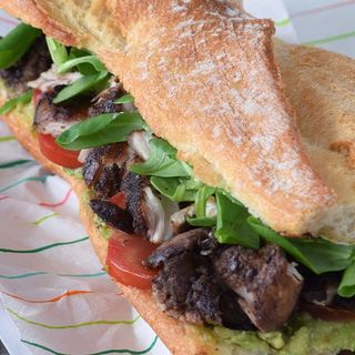 Bocadillo de corazones de pollo