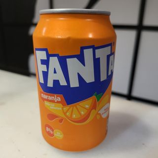 Fanta Naranja lata 330ml.