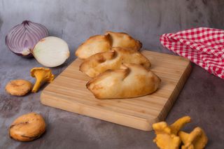 Empanada De Champiñón Y Cebolla (1 Ud.)