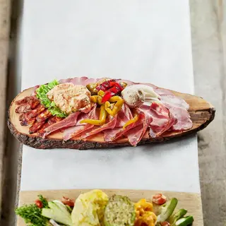 Plata sir, pršut i kulen