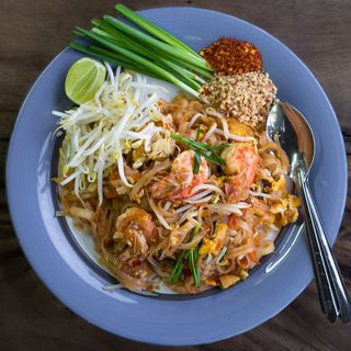 Tagliatelle pad thai