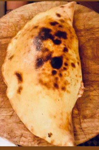 Pizza Calzone Bolognese