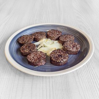 Morcilla con cebolla frita (ración)