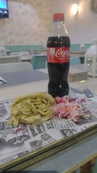 Arepa Con Pollo