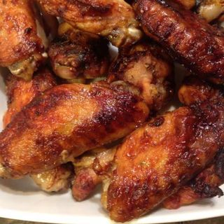 Пилешки крилца със соев сос 