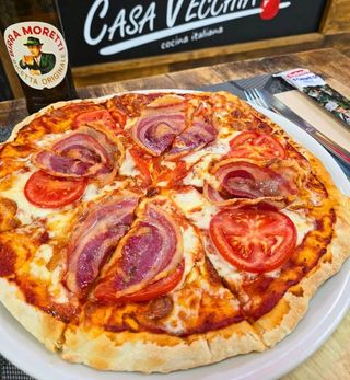 Pizza Pancetta (30x30 Cm.)