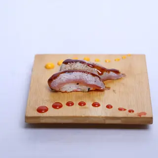 Nigiri di tonno scottato