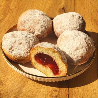 Пончик з джемом