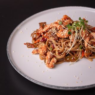 Удон з куркою та овочами Вок