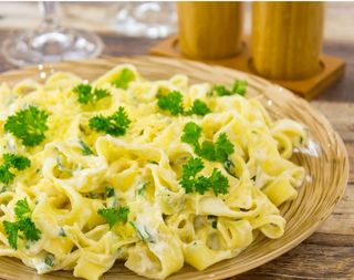 Pasta Alfredo/Паста Альфредо/პასტა ალფრედო