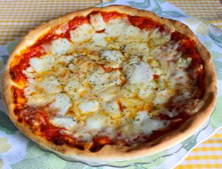 Pizza 3 Quesos (30 Cm.)