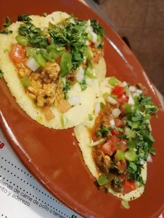 Taquitos Mexicano De Pollo