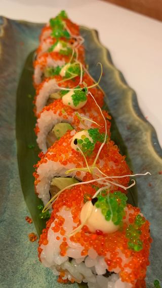 63. Uramaki Tobikko Roll