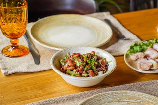 ლობიოს სალათი კახური ზეთით (350 გრ.)