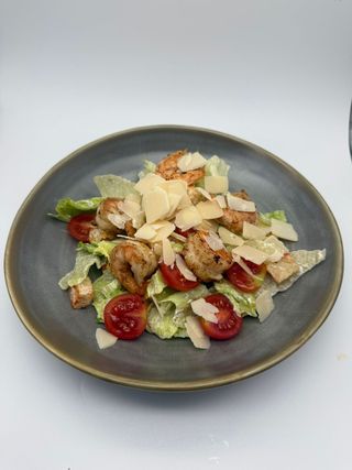 Salată Caesar cu creveți