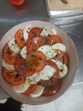 Caprese salata