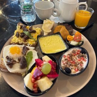 Amesterdam Khlie