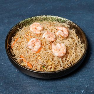 Spaghetti di riso con gamberi