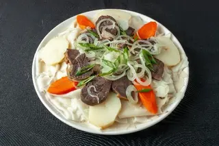 Бешбармак из конины с шорпой