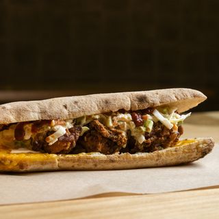 Bocadillo De Pollo Frito