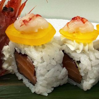 Uramaki old fox special roll