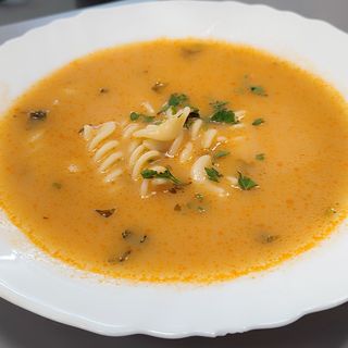 Zupa pomidorowa z makaronem 450ml