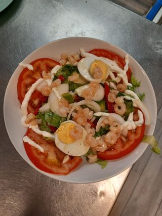 Ensalada Gambas / Salad with Prawns