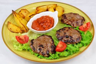 Телешки кюфтенца