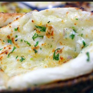 Naan con queso