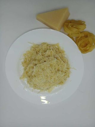 პასტა ოთხი ყველით