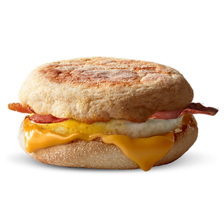 მაფინი კვერცხით და ბეკონით